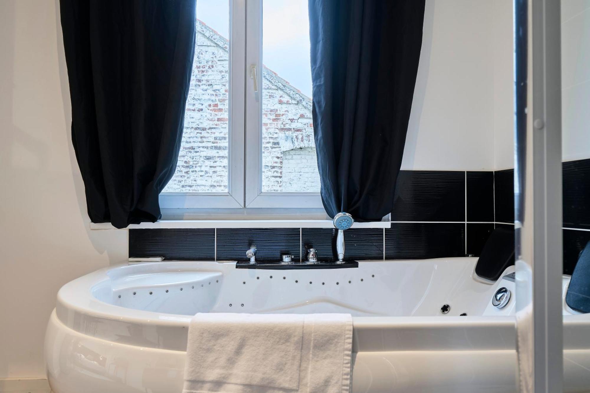 Ng Prestige - Lille I I Haute - Balneo - Netflix Apartment *