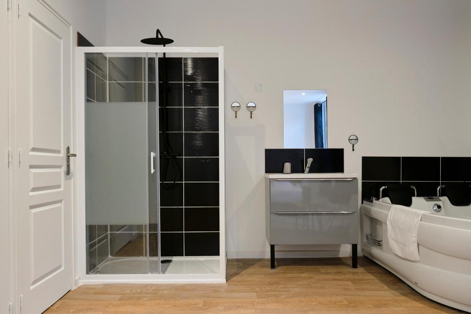 Apartment Ng Prestige - Lille I I Haute - Balneo - Netflix *